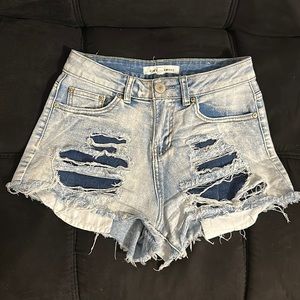 Almost Famous size 1 shorts